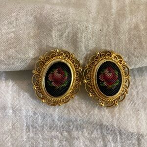 Petit Pointe Vintage‎ Flowers Design Clip on Ornate Earrings